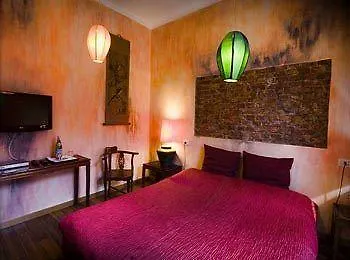 Villa Doree Bed and Breakfast 3*